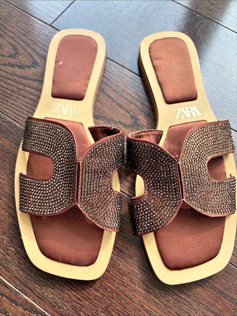 Zara Embellished Bow Sandals in Brown & Gold US 5
